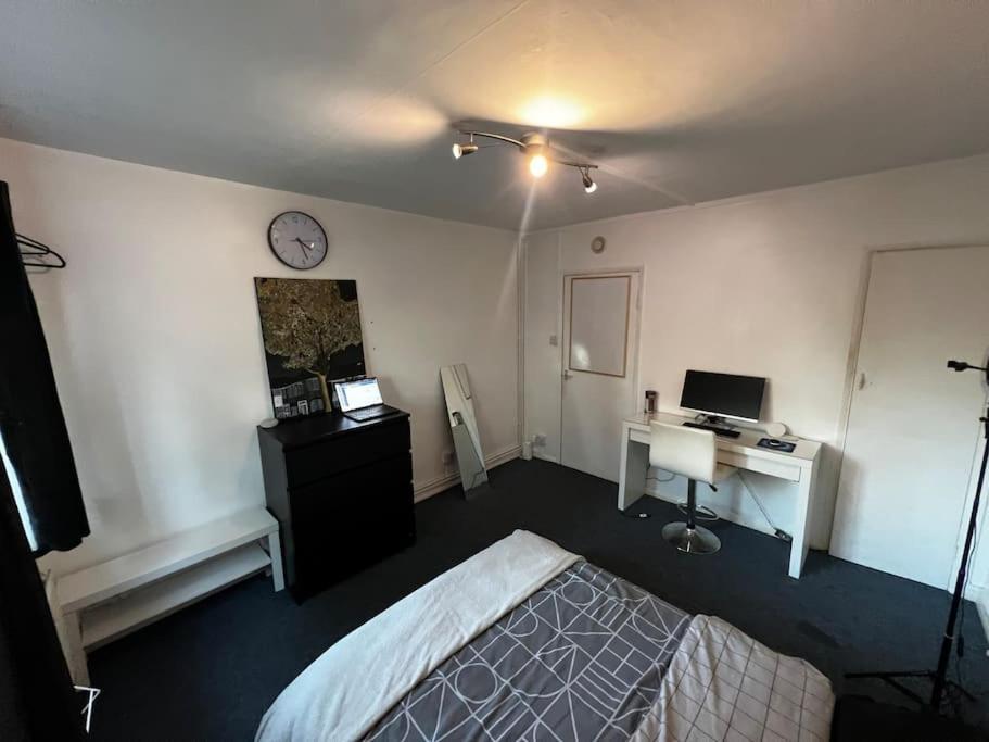 Appartamento 1-bed Flat With Fast Wi-fi In Prime Location 15mins From