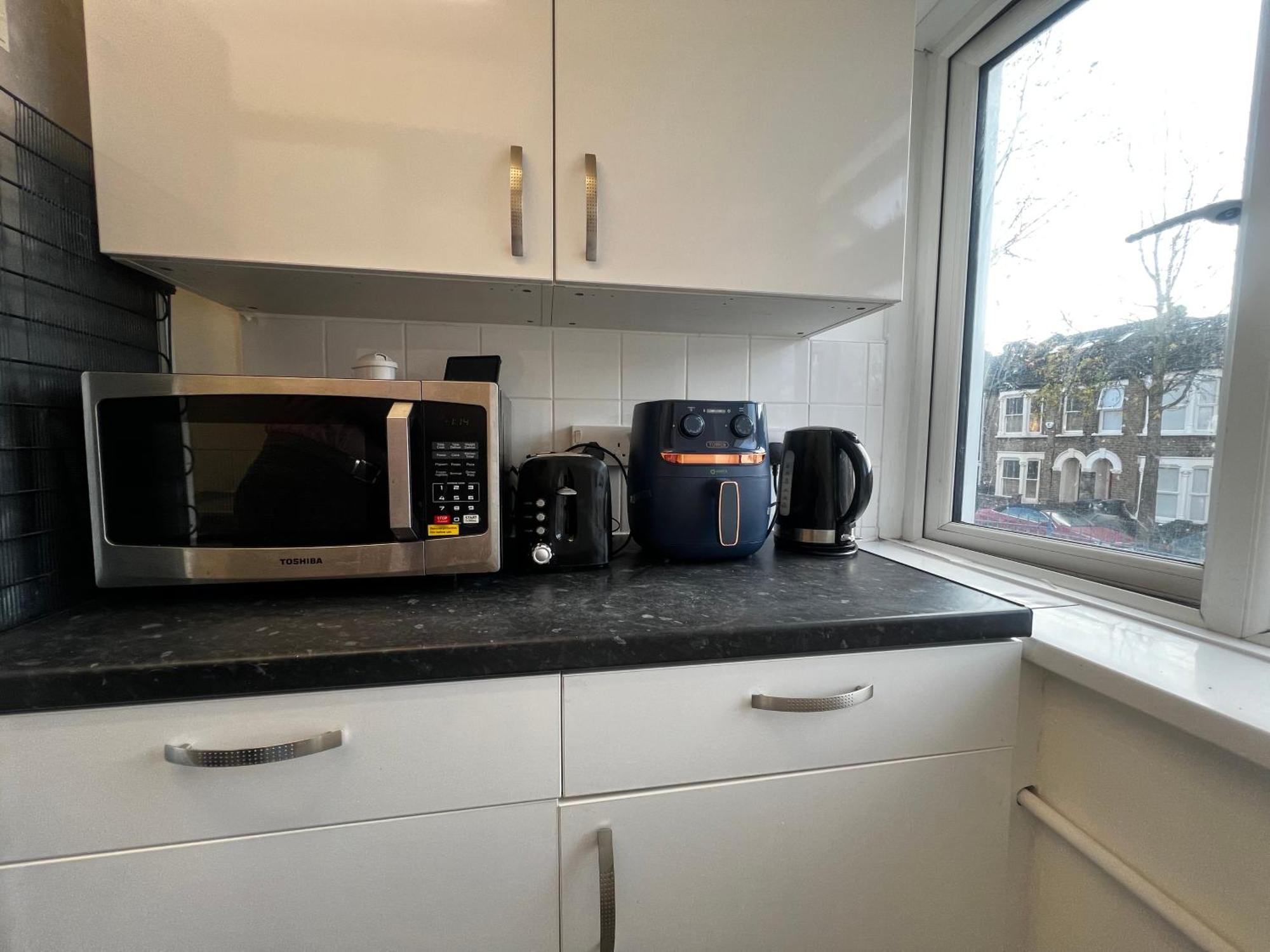 1-bed Flat With Fast Wi-fi In Prime Location 15mins From Londra