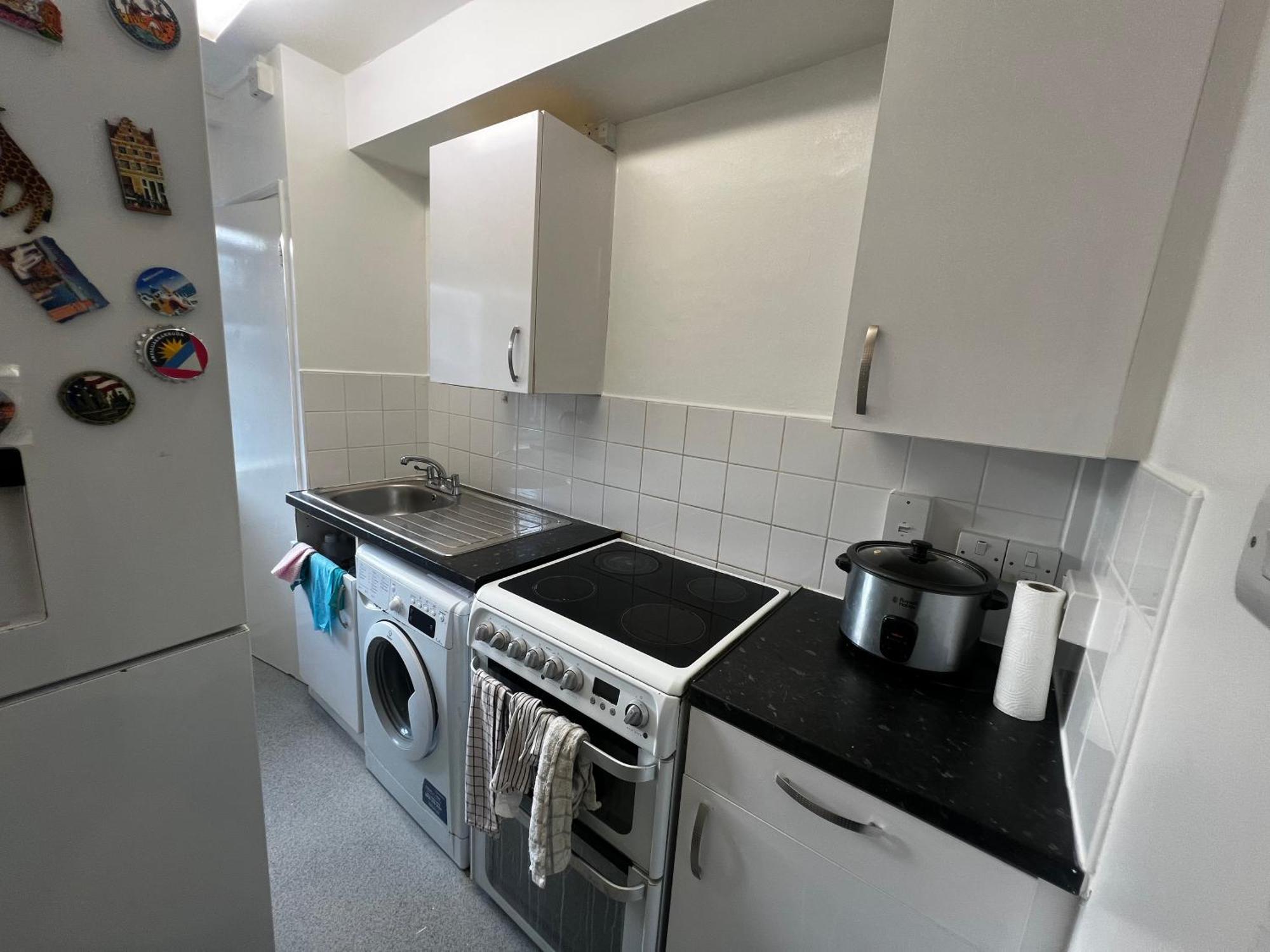 1-bed Flat With Fast Wi-fi In Prime Location 15mins From Appartamento